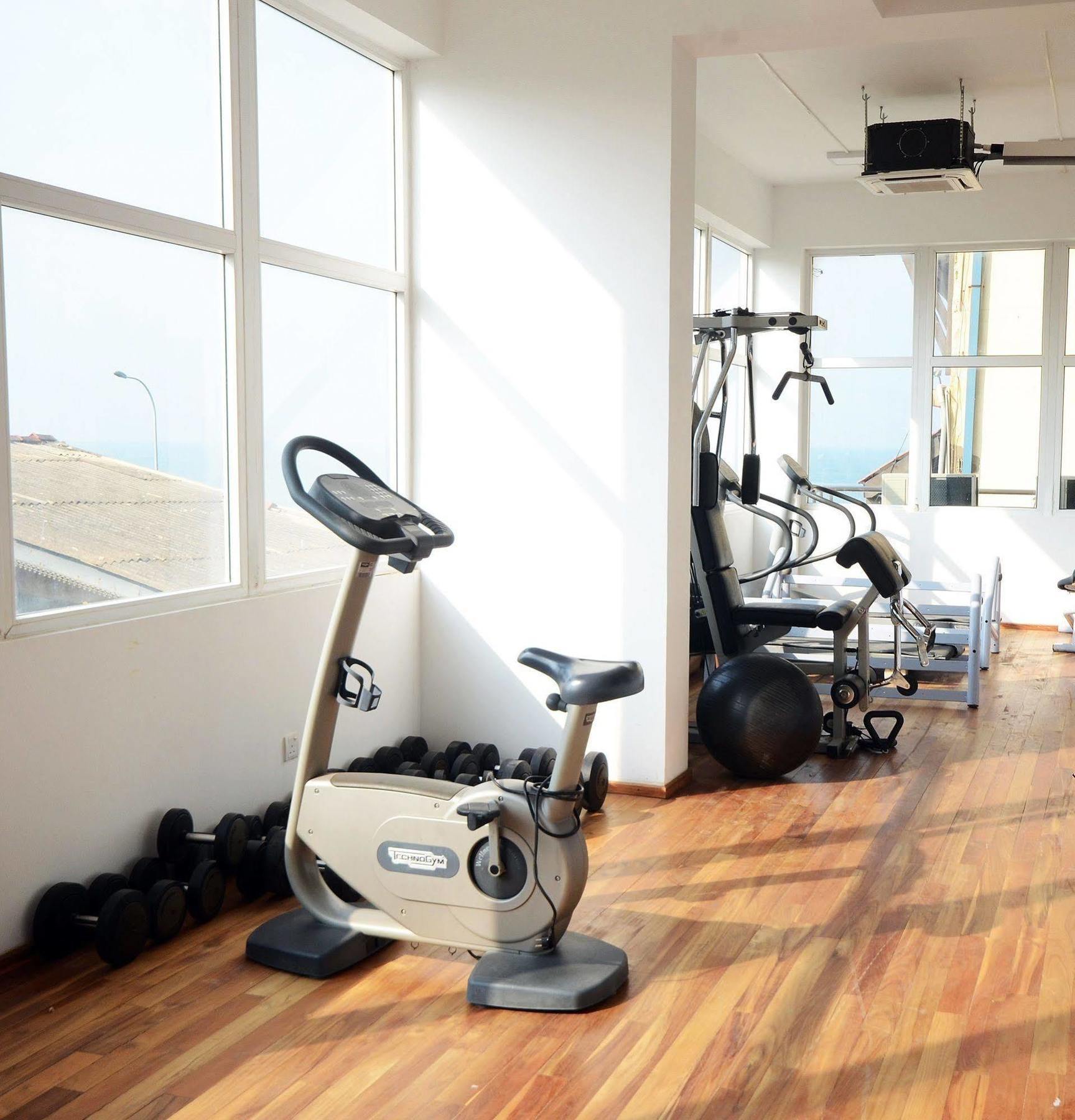 Ocean Edge Suites & Hotel Kolombo Dış mekan fotoğraf