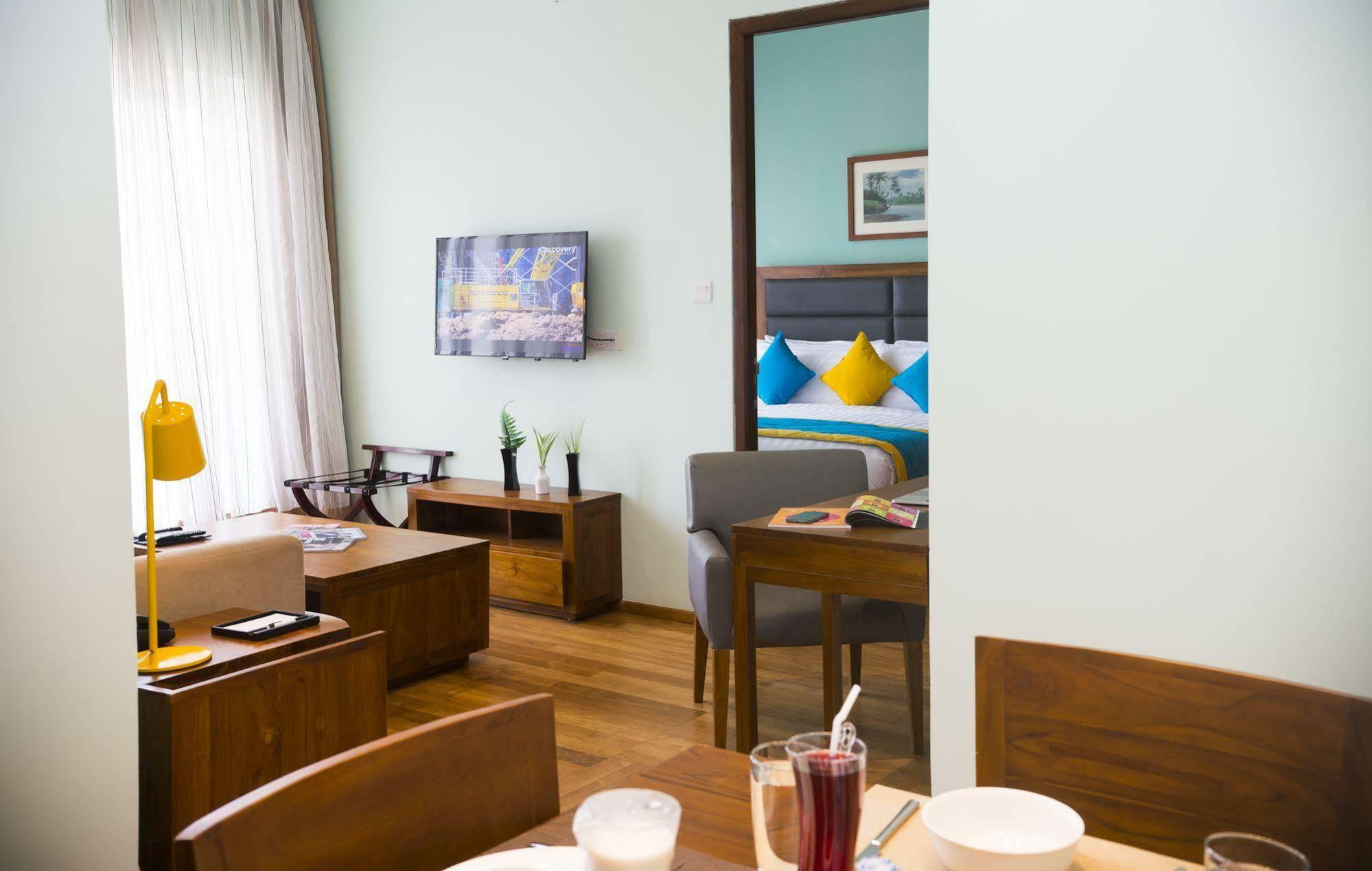 Ocean Edge Suites & Hotel Kolombo Dış mekan fotoğraf